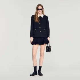 Jacket with removable contrast collar
